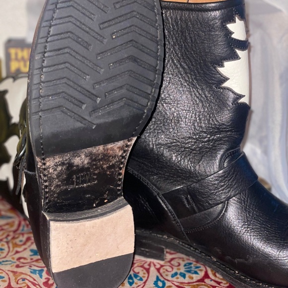 Frye Veronica Floral Black and White Leather Boots Women’s Moto - Picture 4 of 4